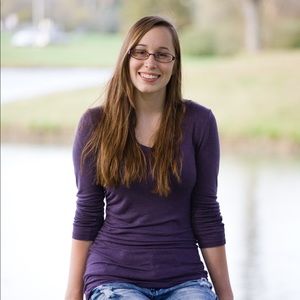 Meet your Posher, Abigail